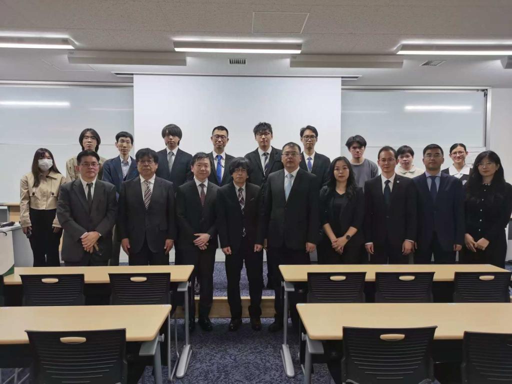 合影2.jpg 合影2.jpg