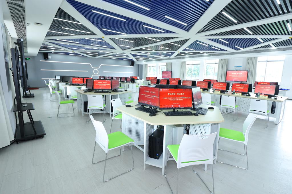 4U1A0007.JPG 4U1A0007.JPG