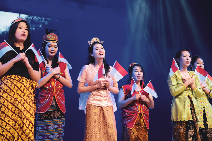 印尼大合唱.jpg 印尼大合唱.jpg