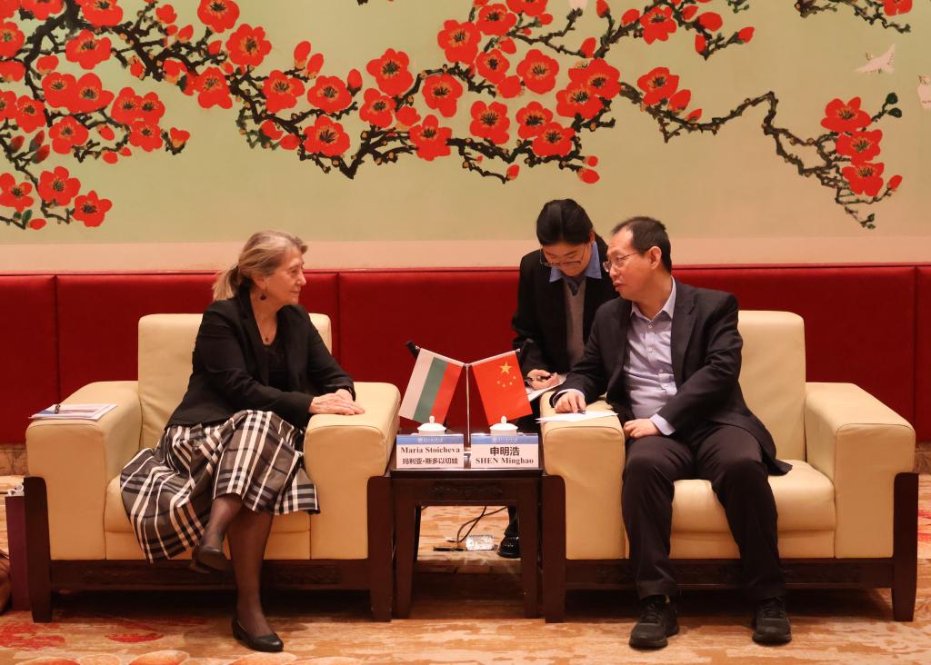 20250307保加利亞索菲亞大學來訪會見(申明浩).jpg 20250307保加利亞索菲亞大學來訪會見(申明浩).jpg